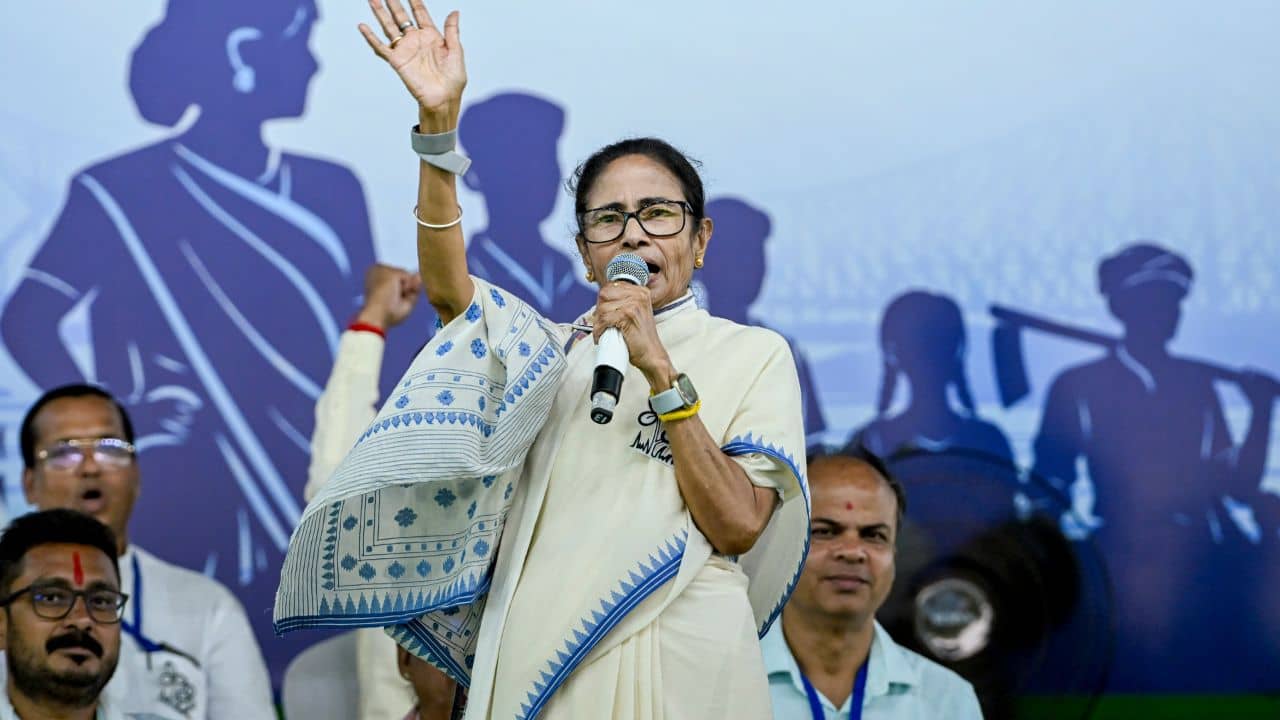 West Bengal Election 2026 Live: তৃণমূল প্রার্থীদের বাড়িতে কাপুরুষের মতো তল্লাশি, সরব মমতা