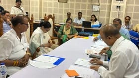 'এসবের মানেটা কী, মাথায় ঢুকছে না!', মনোনয়নপত্র জমা দিয়ে কী বললেন মমতা?