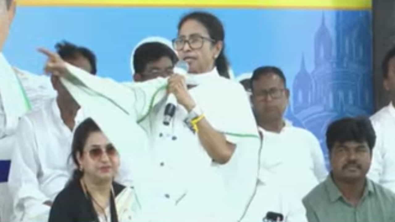 West Bengal Election 2026 Highlights: 'একটাও ভুল করবেন না, সব ভোট TMCকেই দেবেন', রান্না বাদ দিয়ে সক্কাল-সক্কাল ভোট দেওয়ার আর্জি মমতার West Bengal Election 2026 Highlights: 'একটাও ভুল করবেন না, সব ভোট TMCকেই দেবেন', রান্না বাদ দিয়ে সক্কাল-সক্কাল ভোট দেওয়ার আর্জি মমতার