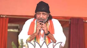 ভোটের মুখে শাসনে ISF-TMC সংঘর্ষ, কুলটিতে বিজেপির প্রচারে মিঠুন