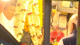 LIVE: রোড শো-র আগে ঠনঠনিয়া কালীবাড়িতে পুজো দিলেন মোদী