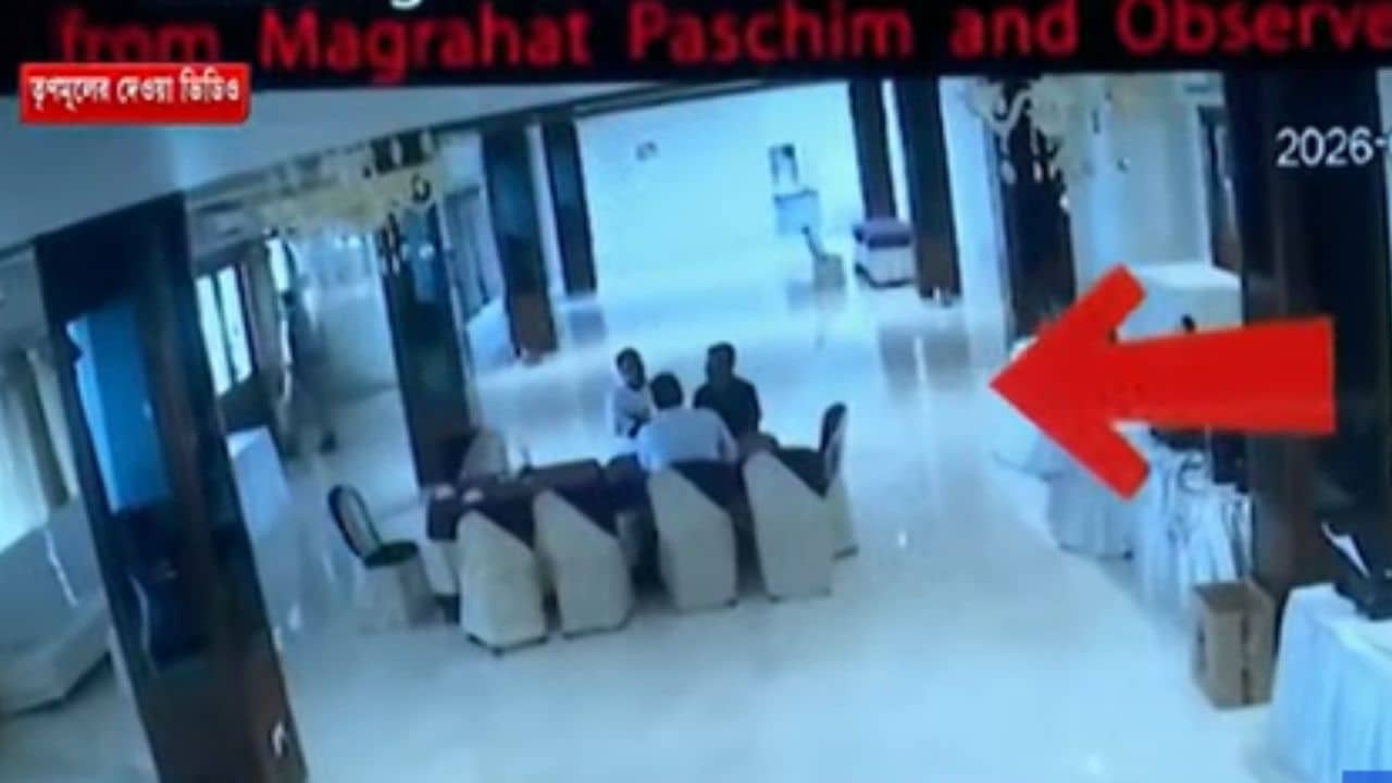 Police Observer Controversy: হোটেলে পুলিশ পর্যবেক্ষকের সঙ্গে বিজেপি প্রার্থীদের গোপন বৈঠক! অভিযোগ ঘিরে রাজনৈতিক তরজা তুঙ্গে