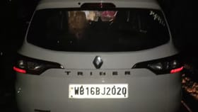 টাকা বিলির অভিযোগ, উদ্ধার ২ লক্ষ ১০ হাজার ৮৮০ টাকা