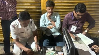 Money Recover from kolkata: ভোটের আগে কলকাতা থেকে জায়গায়-জায়গায় উদ্ধার টাকা