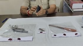 ভোটবঙ্গে ফের অস্ত্র উদ্ধার, গ্রেফতার যুবক