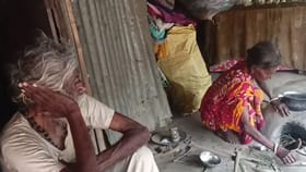 জীবিত থেকেও মৃত! এক বছর ধরে বন্ধ বার্ধক্য ভাতা! তুঙ্গে চর্চা