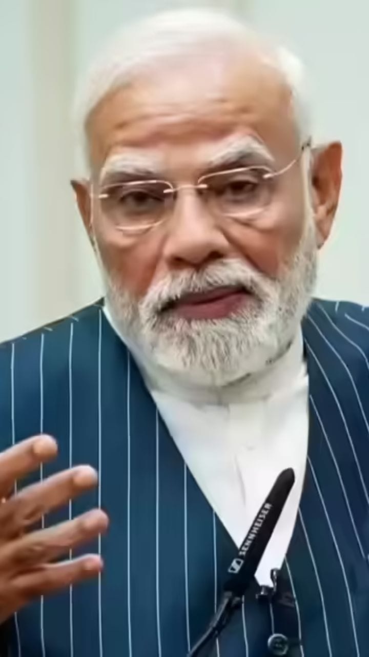 নেতাজিকে নিয়ে কী বললেন মোদী?