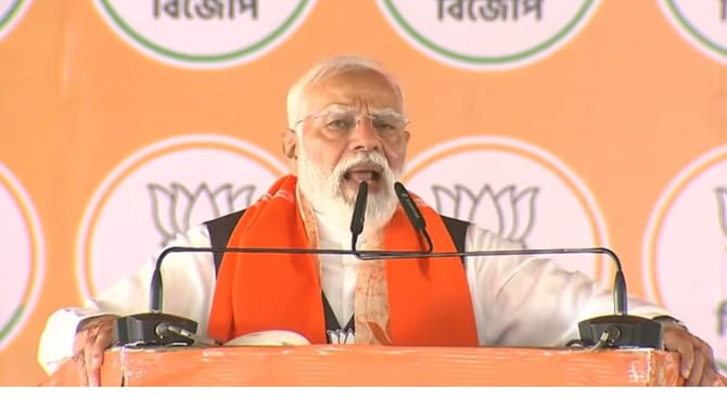 'বগটুইয়ের ঘটনা মানবতার লজ্জা', বীরভূমে সুর চড়ালেন মোদী