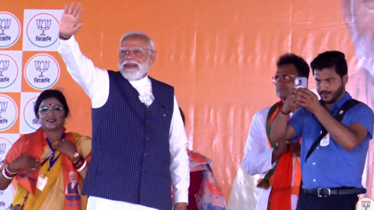 Narendra Modi Panihati rally: তিলোত্তমার মায়ের পাশে দাঁড়িয়ে আশ্বাস নরেন্দ্র মোদীর, যা বললেন…