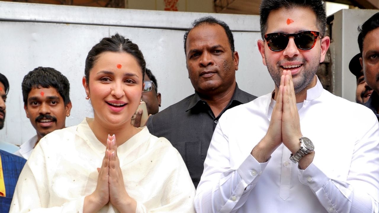 বান্দ্রাতে তাঁর একটি বিলাসবহুল বাড়ি রয়েছে, যার মূল্য ২২ কোটি টাকা। 