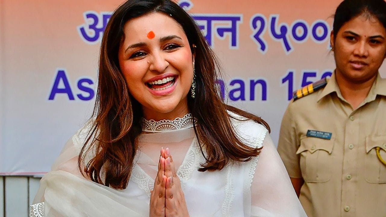 এছাড়া একটি অডি কিউ৪ (Audi Q4) গাড়ি আছে, যার দাম ৪৩.১৯ লক্ষ টাকা। অডি কিউ৭ (Audi Q7) গাড়িও আছে, যার বাজারমূল্য ৬৯.২৭ লক্ষ টাকা।   