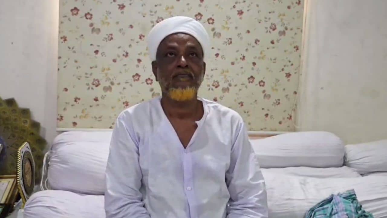 Pirzada Twaha Siddiqui on Saokat Molla: শওকত জিতলে ভাঙড় ধ্বংস হবে, তৃণমূল প্রার্থীকে ভোট না দেওয়ার আবেদন ত্বহার