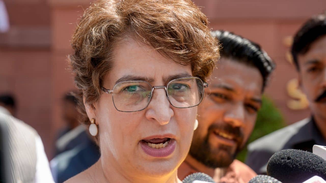 Women Reservation Bill: মহিলা বিরোধী তকমা ঘোচানোর চেষ্টা? তিন দাবি জানিয়ে প্রধানমন্ত্রীকে চিঠি লিখবেন বিরোধীরা