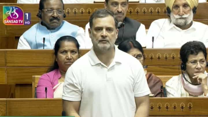 Rahul Gandhi on Women Reservation Bill: 'নির্বাচনী মানচিত্র বদলের চেষ্টা', নারী সংরক্ষণ বিল নিয়ে বিস্ফোরক রাহুল গান্ধী Rahul Gandhi on Women Reservation Bill: 'নির্বাচনী মানচিত্র বদলের চেষ্টা', নারী সংরক্ষণ বিল নিয়ে বিস্ফোরক রাহুল গান্ধী