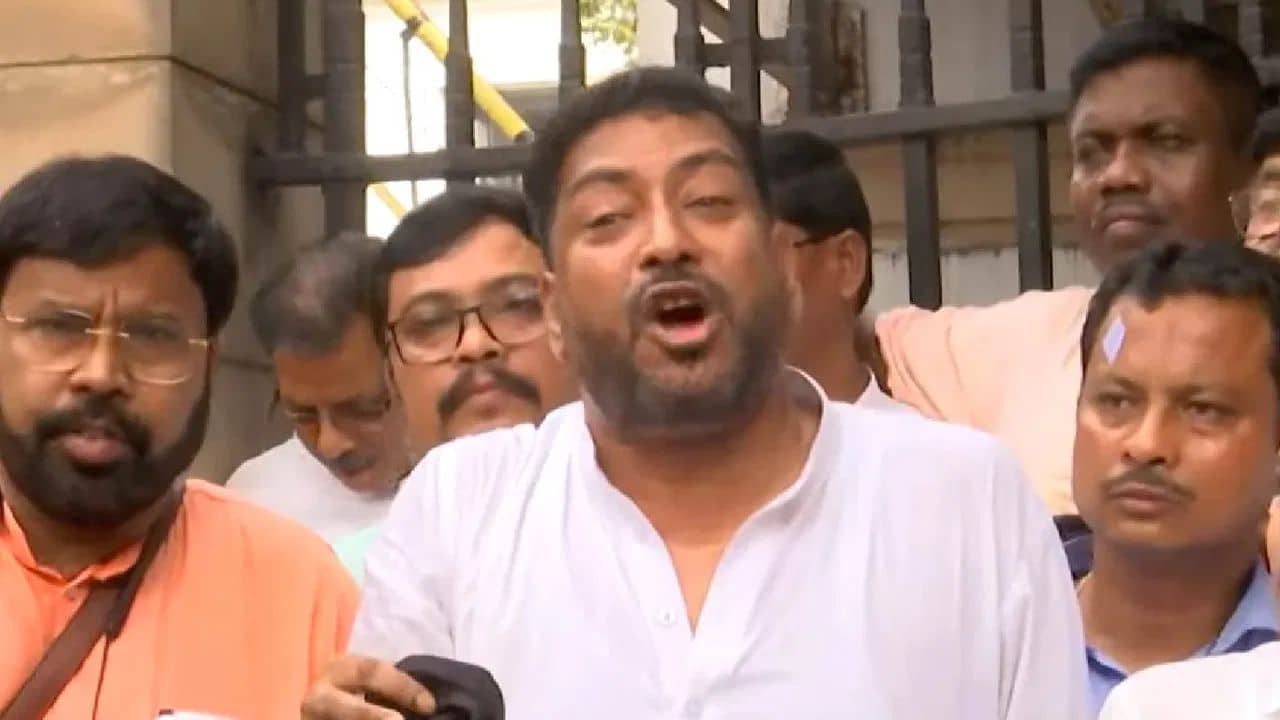 Sankar Ghoshs Campaign: পোস্টার ছেড়া নিয়ে গণ্ডগোল, শঙ্করের বিরুদ্ধ থানায় FIR