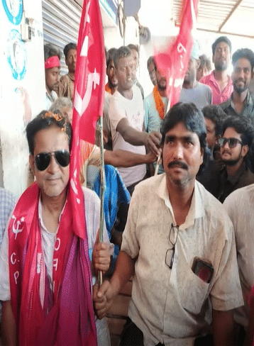 ডোমকলে ঘাসফুল ছেড়ে সিপিএমে যোগ  প্রায় ৪০০ পরিবারের