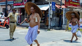 সকাল ১১টা থেকে ৩টে 'সেল্ফ লকডাউন'! কে দিল এমন নির্দেশ?