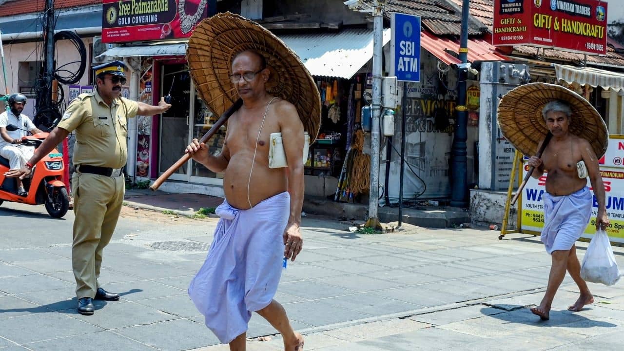 Self Lockdown: সকাল ১১টা থেকে ৩টে সেল্ফ লকডাউন! কে দিল এমন নির্দেশ?