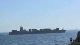 ইরানের জাহাজে গাইডেড মিসাইল দিয়ে হামলা, ভিতরে ঢুকে কী করল মার্কিন সেনা