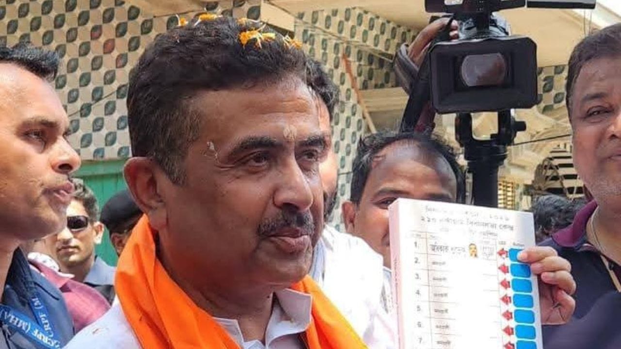 প্রথমেই তিনি নন্দীগ্রামের রেয়া পাড়াতে জনসংযোগ করেন কর্মীদের সঙ্গে। নন্দীগ্রাম বিধানসভার কেন্দামারি অঞ্চল-এ নির্বাচনী প্রচারে জনসংযোগ যাত্রায় অংশগ্রহণ করেন তিনি। 