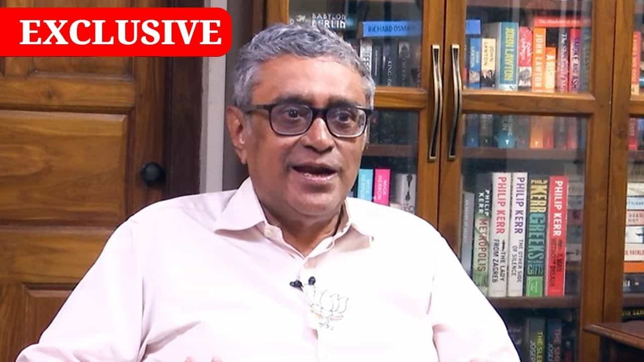 Swapan Dasgupta: ২০২১-এ বিজেপি 'অবাঙালি' পার্টি, ২০২৬-এ 'খাঁটি বাঙালি', কীভাবে? ব্যাখ্যা করলেন স্বপন দাশগুপ্ত Swapan Dasgupta: ২০২১-এ বিজেপি 'অবাঙালি' পার্টি, ২০২৬-এ 'খাঁটি বাঙালি', কীভাবে? ব্যাখ্যা করলেন স্বপন দাশগুপ্ত