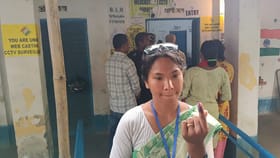 'যাঁকে ইচ্ছা ভোট দিন!', আজকের দিনে কেন বললেন TMC প্রার্থী স্বপ্না?