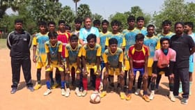 খেলা হবে স্লোগান তুলে খেলতে-খেলতেই প্রচার তৃণমূল প্রার্থীর