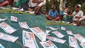 কমিশনের ভোটার স্লিপের সঙ্গে তৃণমূলের স্লিপ বিলি! গোসাবায় শোকজ বিএলও