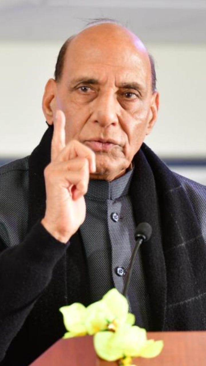 কলকাতায় হামলার হুমকি আসার পর প্রতিরক্ষামন্ত্রীর সুর আরও চড়ল