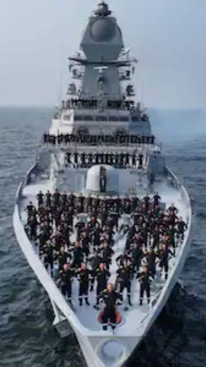 ৩ এপ্রিল প্রতিরক্ষামন্ত্রী রাজনাথ সিংয়ের হাতে বিশাখাপত্তনমে  ৬টি যুদ্ধজাহাজ কমিশনড হয়েছে