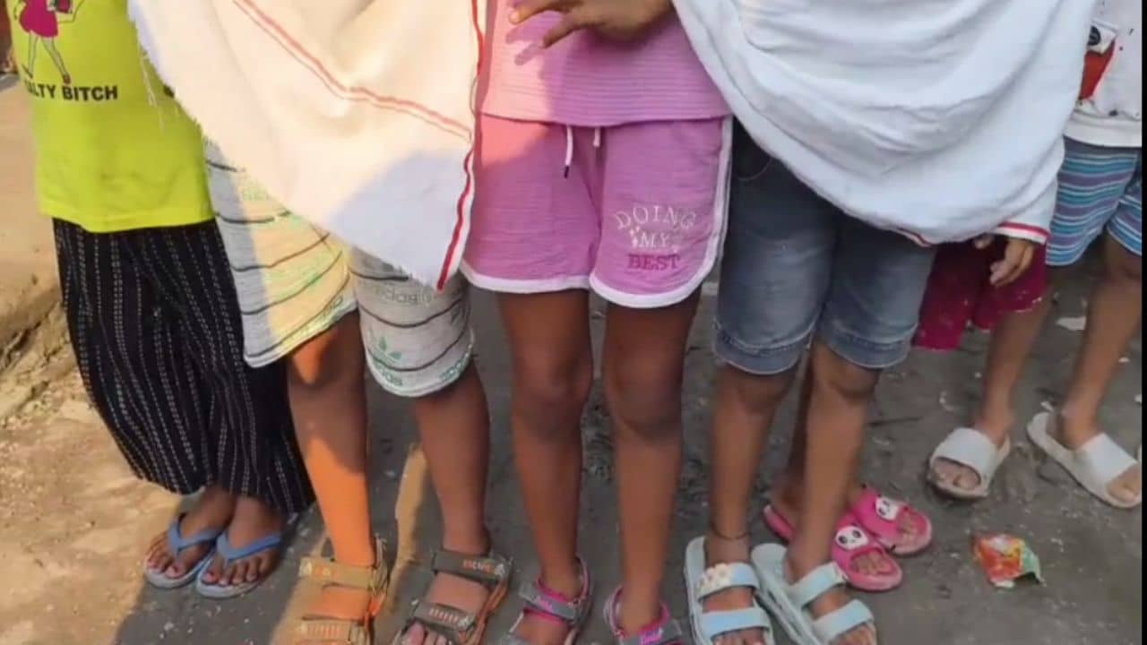 Uttarpara physical harassment: বাথরুমে ঢুকিয়ে বাচ্চাদের গোপনাঙ্গে হাত দিত, মারাত্মক অভিযোগ মাস্টারের বিরুদ্ধে