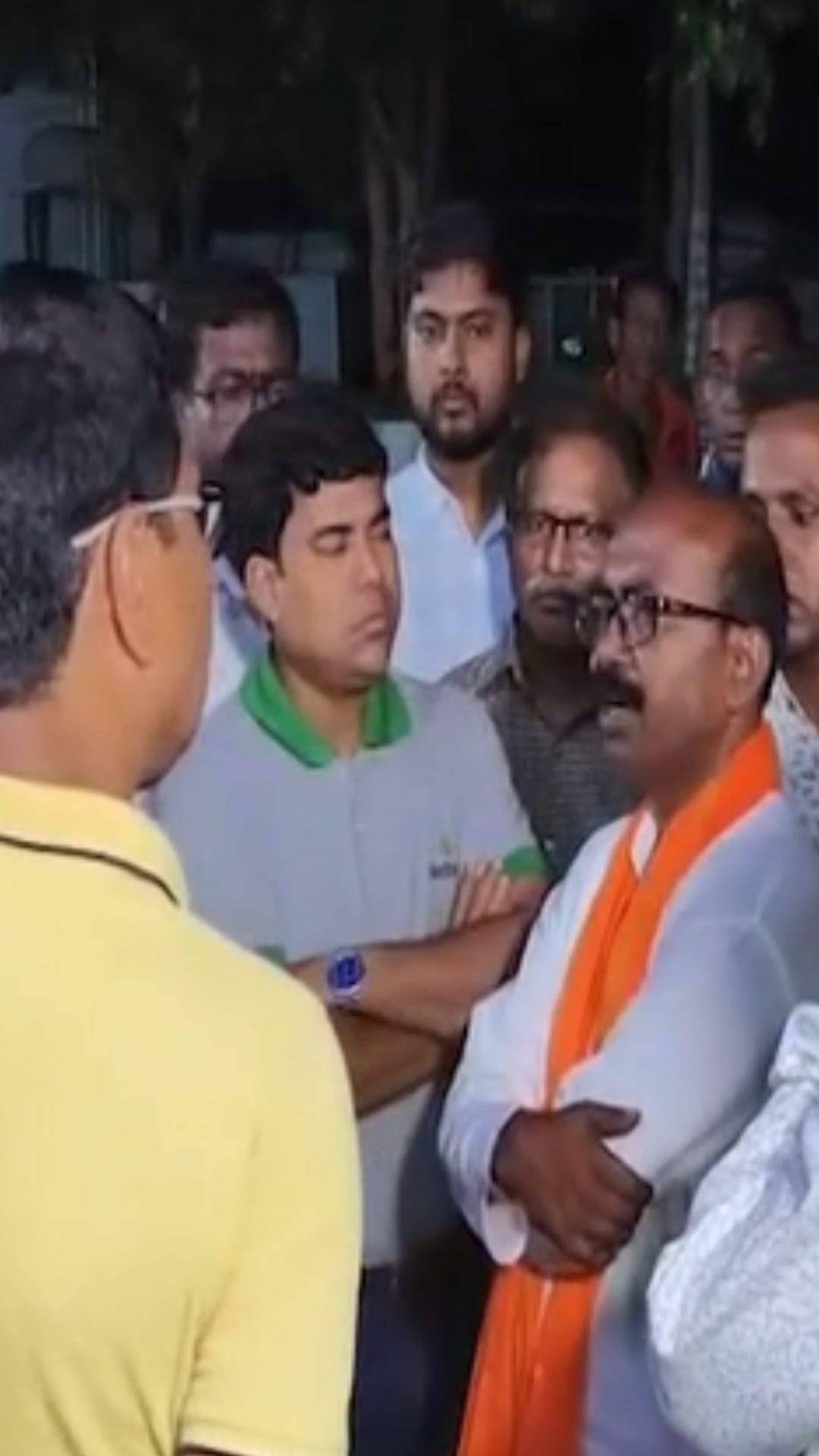 বিজেপি কর্মীদের লাগাতার হুমকি ও মারধর করা হচ্ছে?