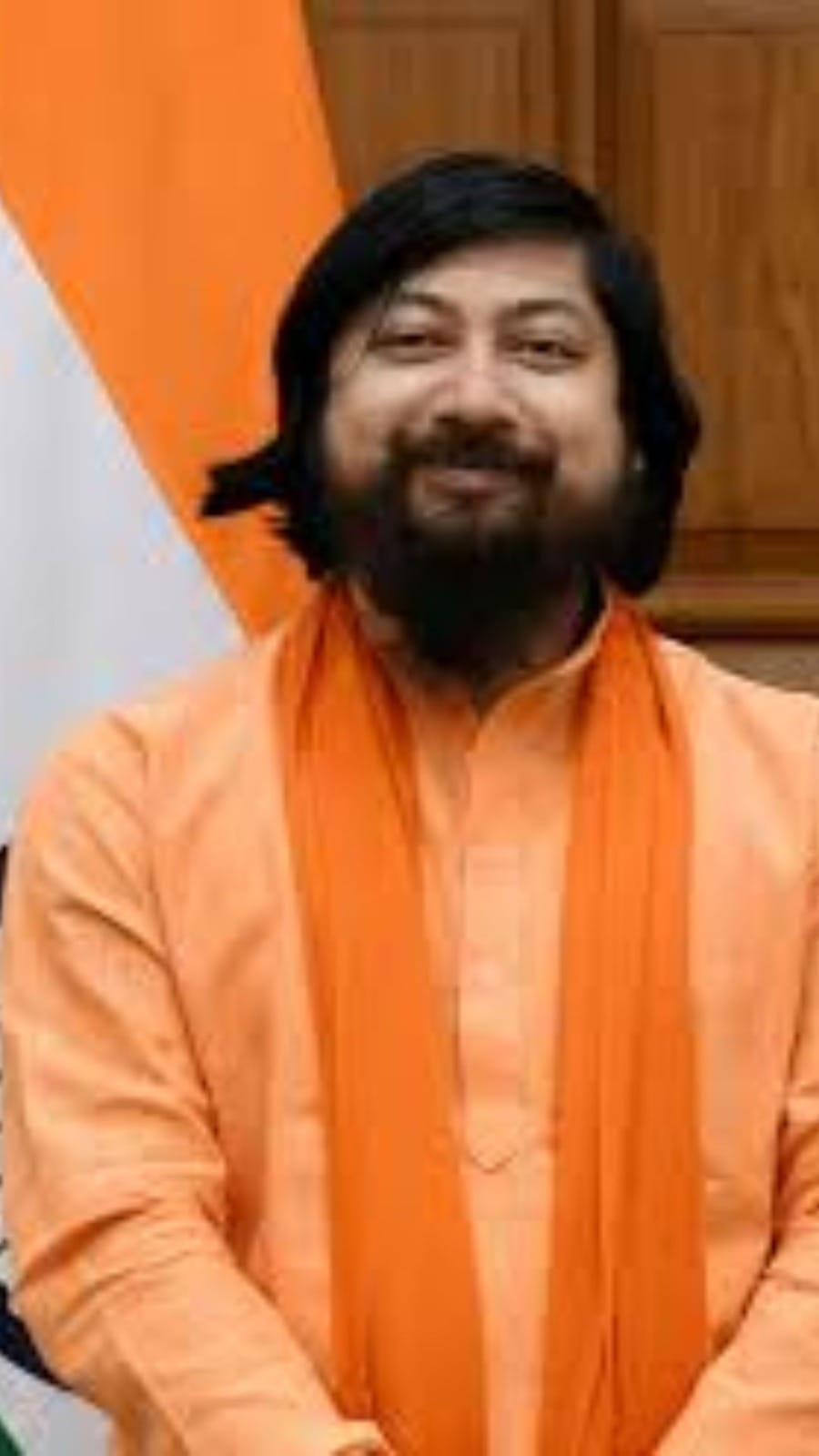 খাদির পোশাকেই আরাম খুঁজে পান উত্তরের এই দাপুটে BJP নেতা