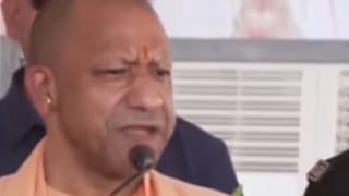 Yogi Adityanath in West Bengal: ‘বাংলাকে কাঙাল করছে…’, GDP নিয়ে না-জানা কথা যোগীর মুখে