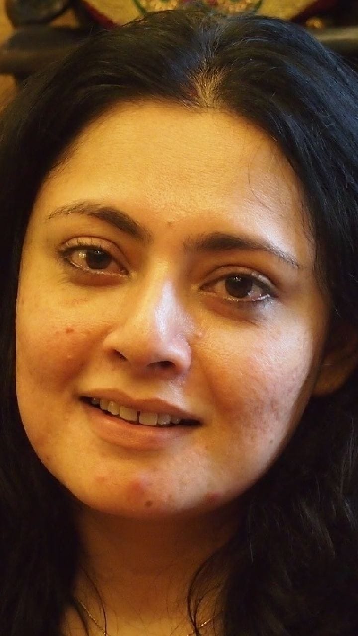 কড়া গরমে অগ্নিমিত্রার ভরসা ফল ও ডাবের জল! প্রচারের ফাঁকেই চলছে ডায়েট