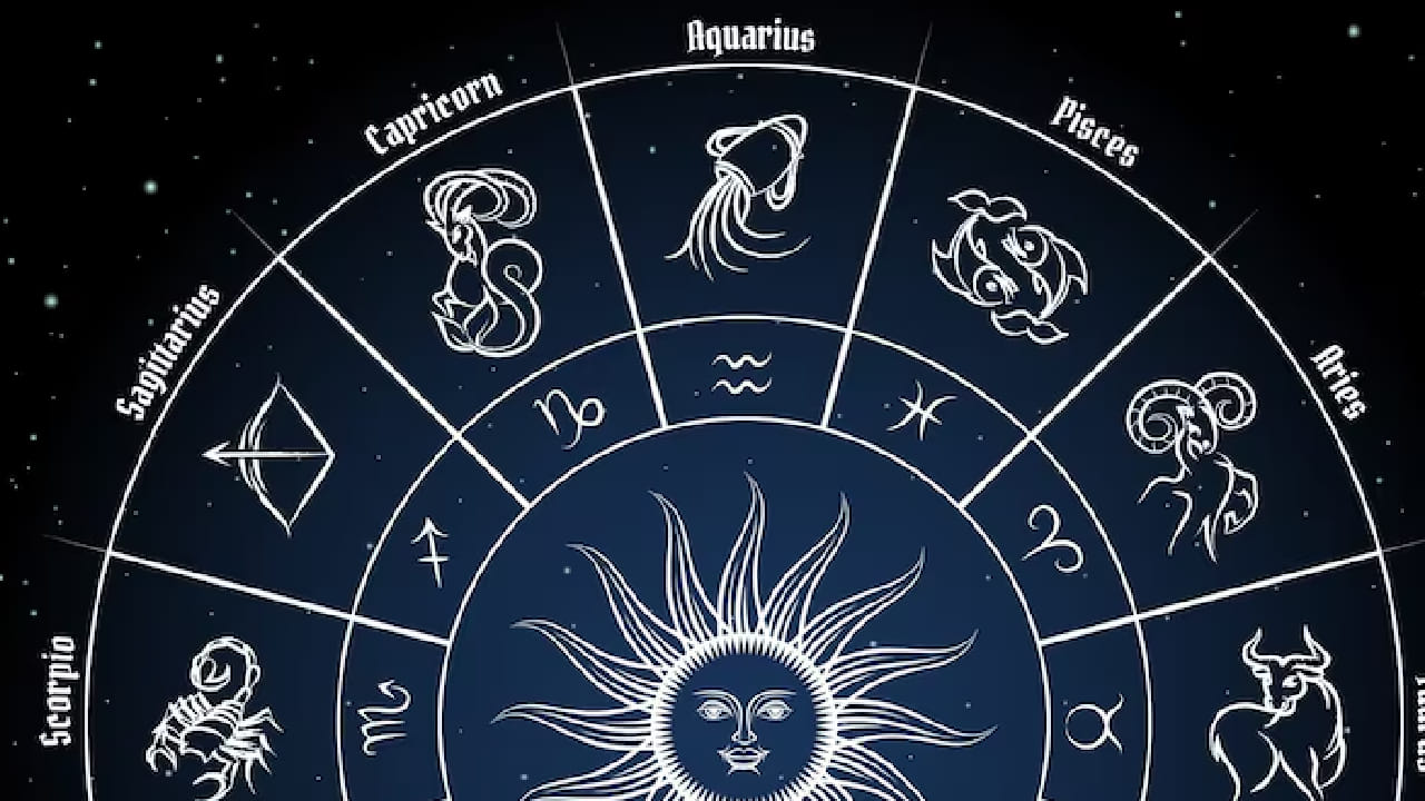 সিংহ রাশির জাতকদের পারিবারিক জীবনের অশান্তি মিটে গিয়ে দাম্পত্যে মধুরতা বজায় থাকবে এই বিশেষ সময়ে। দীর্ঘদিনের আটকে থাকা কাজ দ্রুত সম্পন্ন হওয়ায় মানসিক শান্তি ফিরে পাবেন এই রাশির জাতক-জাতিকারা। নেতিবাচক চিন্তা দূর হয়ে জীবনে ইতিবাচকতা আসবে। Free pik