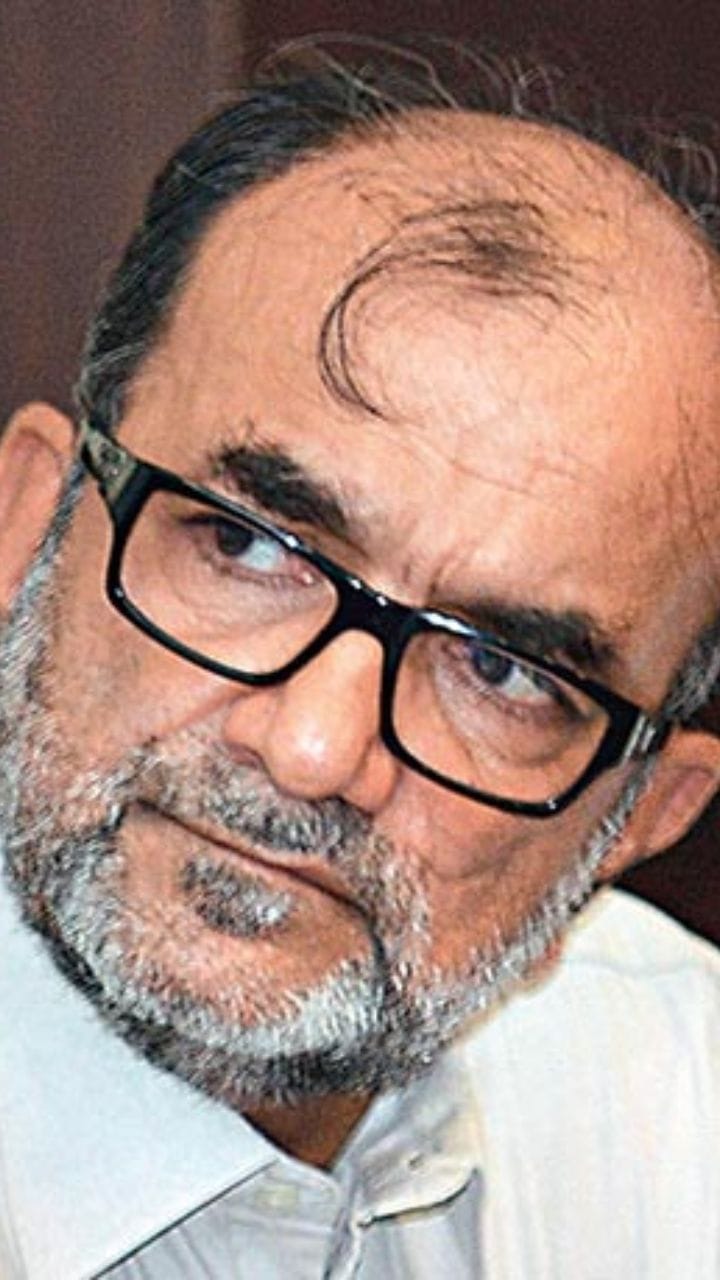 দুর্নীতির টাকা নির্বাচনে কীভাবে কাজে লাগাচ্ছে তৃণমূল?