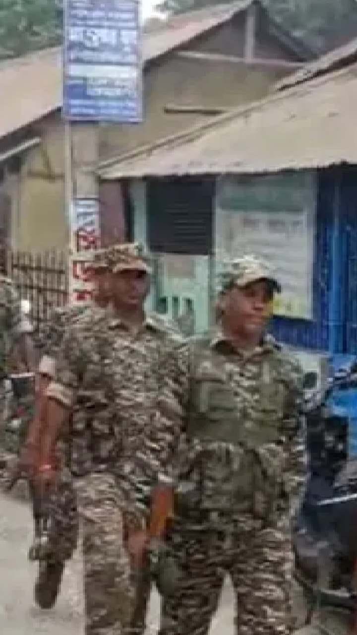 ভোট শেষে এখন সব নজর স্ট্রং রুমে, কেমন থাকছে কেন্দ্রীয় বাহিনীর নিরাপত্তা?