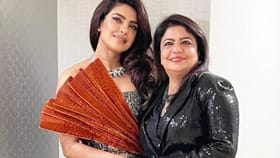 প্রিয়াঙ্কা চোপড়ার উজ্জ্বল ত্বকের রহস্য ফাঁস করলেন মা