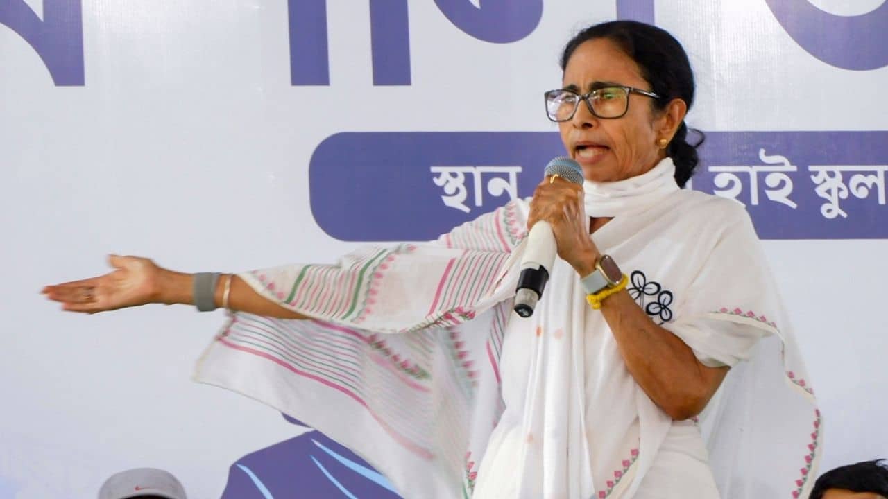 Mamata Banerjee on Women Reservation Bill: ২০ জন সাংসদকে যেতে বলেছিল, ২১ জনকে পাঠিয়েছি, আমরা পরাস্ত করেছি: মমতা