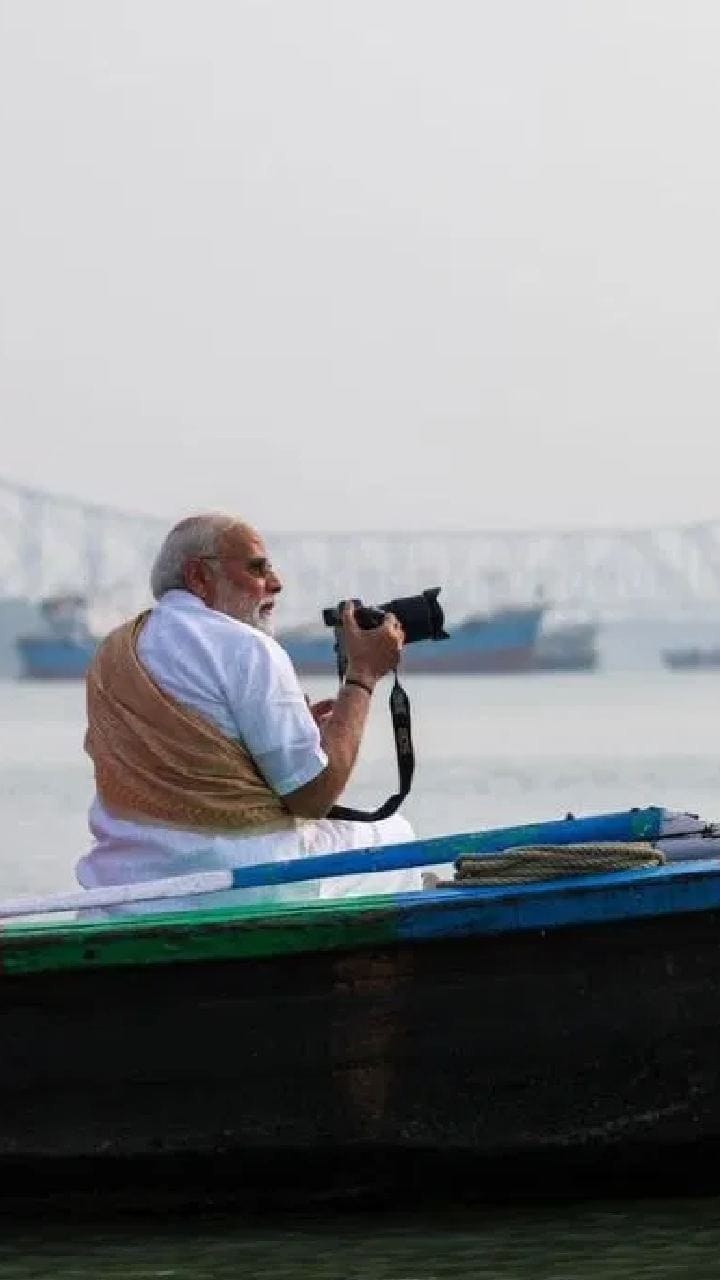 মোদীর নৌকাবিহার, কত ভাড়া নিলেন গোয়ালিয়র ঘাটের মাঝি?