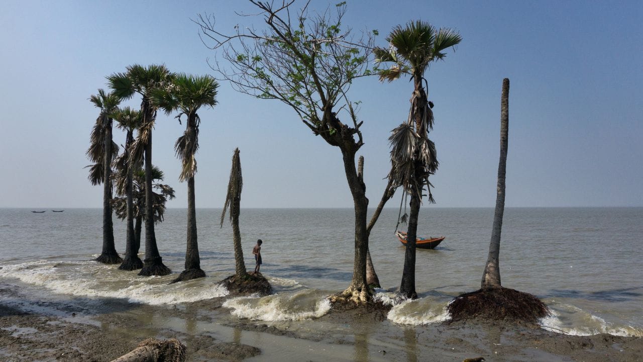 মৌসুনি দ্বীপ : নদীর মোহনায় টেন্টে রাত কাটানোর এক অভিজ্ঞতা। সমুদ্রের একদম কাছে থাকার সুযোগ রয়েছে মৌসুনি দ্বীপে। - Getty Images 