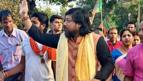 ভোটের প্রচারে কী জামা পড়ছেন নিশীথ?