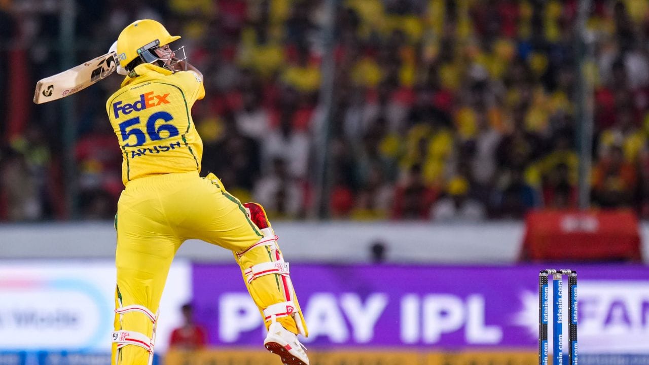 সিএসকে একটি বিবৃতিতে জানিয়েছে, আয়ুষের সেরে উঠতে ৬ থেকে ১২ সপ্তাহ লাগবে। সোশ্যাল মিডিয়ায় তাঁর দ্রুত আরোগ্য কামনা করছে ইয়োলো আর্মি। (PTI)