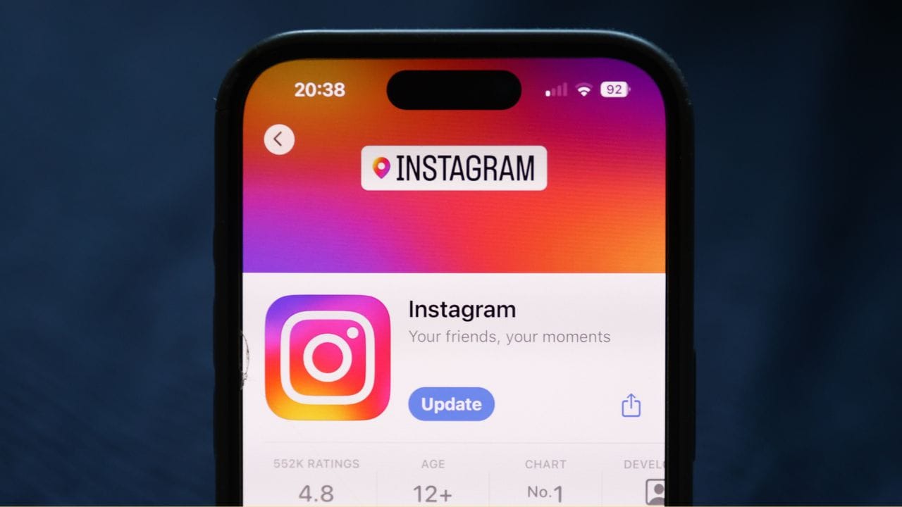 সাবস্ক্রিপশন নিলে নিজের পছন্দমতো একাধিক অডিয়েন্স লিস্ট তৈরী করে প্রতিটি পোস্ট কে কে দেখতে পারবেন, তা নিয়ন্ত্রণ করা যাবে। এছাড়াও বিভিন্ন গ্ৰুপে ভিন্ন ভিন্ন কন্টেন্ট শেয়ার করার মাধ্যমে গোপনীয়তা ও এনগেজমেন্ট বজায় থাকবে। (Getty Images)