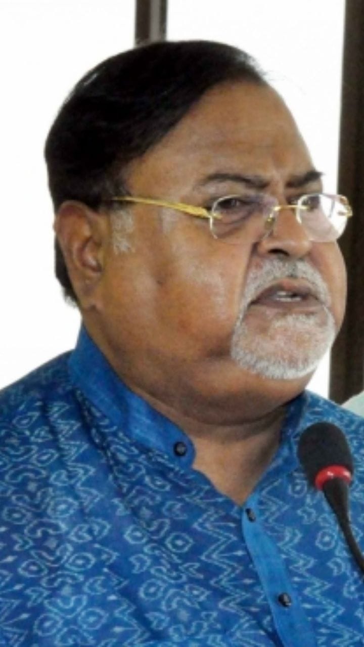 সদ্য জেলমুক্তি, তবু সকাল সকাল কেন পার্থর বাড়ি ED?