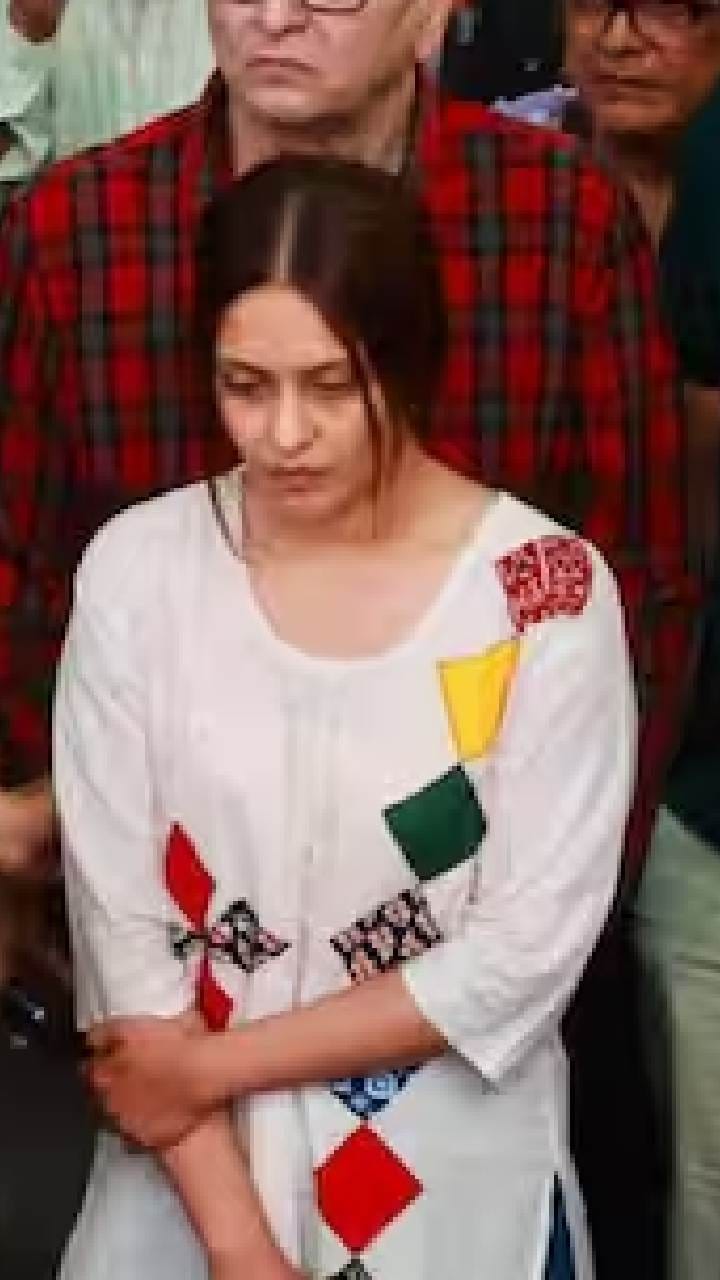 টেকনিশিয়ান্স স্টুডিওতে প্রিয়াঙ্কা সরকার!