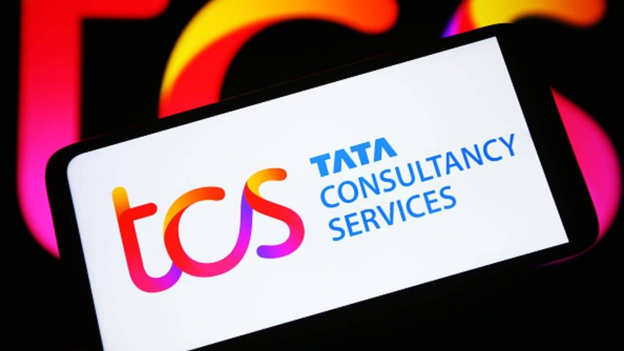 TCS Salary Hike: TCS কর্মীদের জন্য দারুণ খবর, এই মাস থেকেই স্যালারি বাড়ছে, কত টাকা বাড়বে?