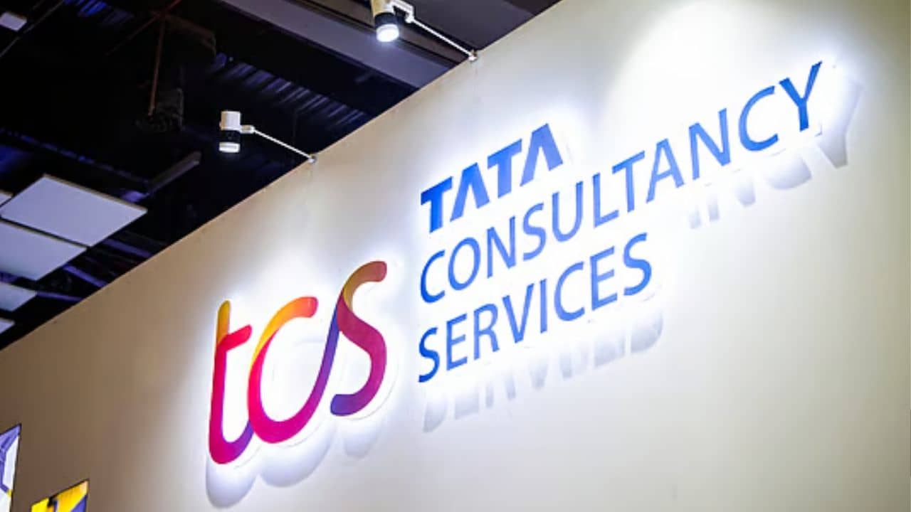 TCS Shutdown: যৌন হেনস্থা, ধর্মান্তকরণের অভিযোগ, বন্ধ হয়ে গেল TCS-র অফিসই!