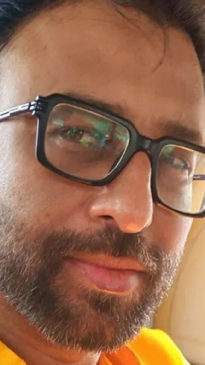 বাড়ি থেকে বেরিয়েই নিখোঁজ পরিচালক উৎসব মুখোপাধ্যায়! চিন্তায় পরিবার